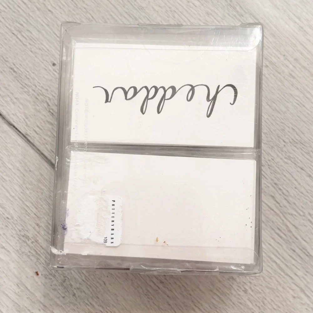 New POTTERY BARN Set Of 4 Ceramic Gnome Place Card Holders With 20 Place Cards